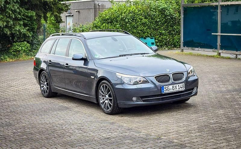 Grau Gebraucht 2009 BMW 530 Limousine | 5.500 € (Superpreis) - Bild 1/4