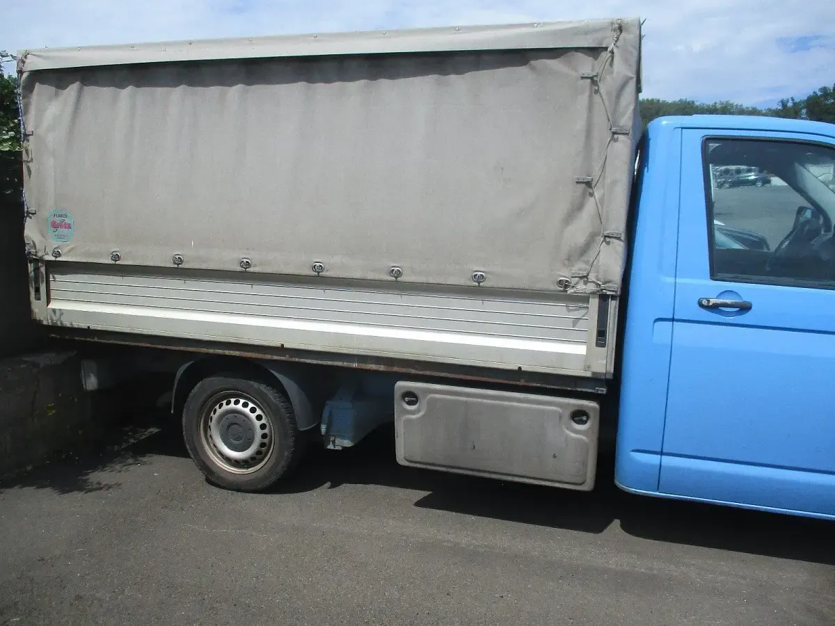 Gebraucht VW T5 105 PS (77 kW) 2004 Blau Van