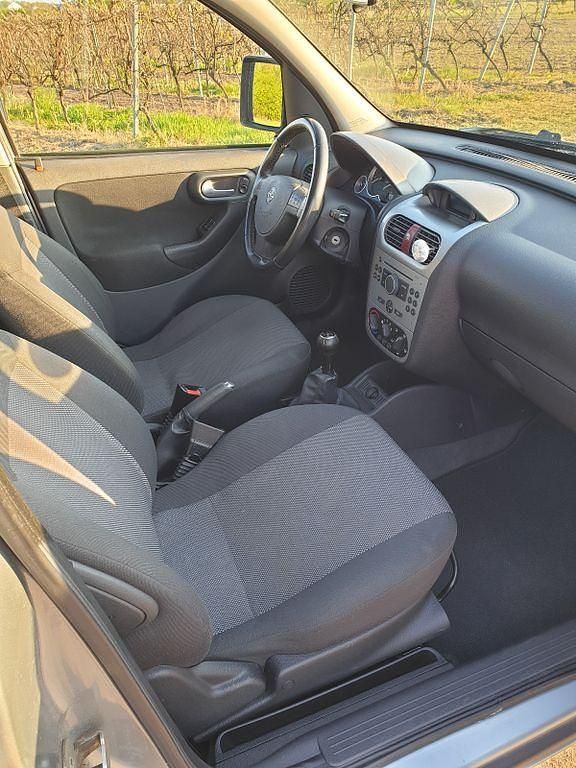 Usata Opel Combo Edition 90 CV (66 kW) 2010 Argento Monovolume