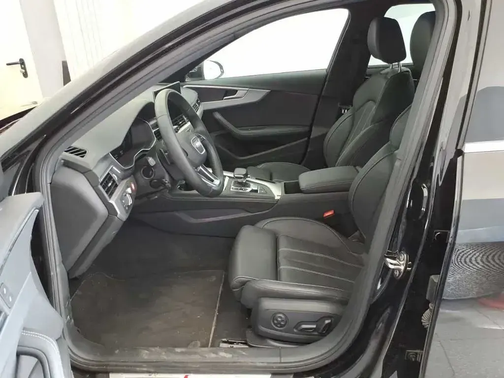 Gebraucht Audi A4 S-Line 204 PS (150 kW) 2024 Mythosschwarz metallic Kombi