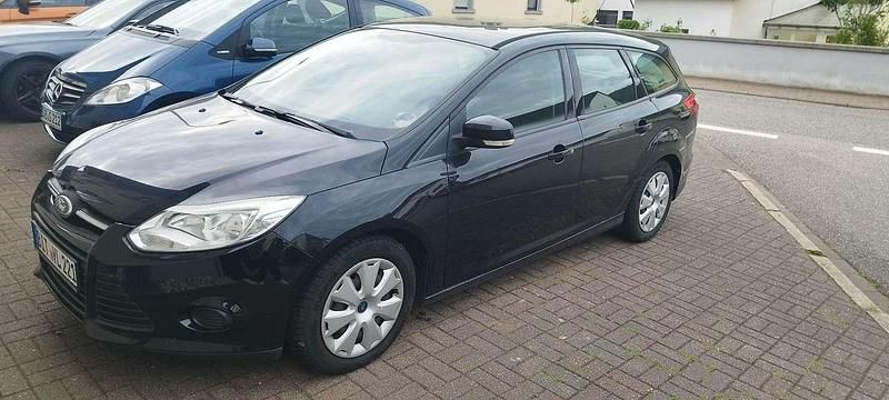 Gebraucht 2011 Ford Focus Trend Kombi | 2.100 € (Guter Preis) - Bild 1/4