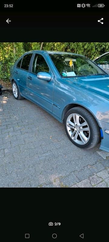 Blau Gebraucht 2004 Mercedes C200 Limousine | 1.200 € (Superpreis) - Bild 1/4