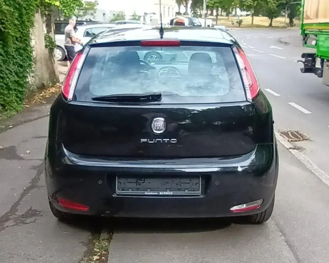 Gebraucht Fiat Punto Pop 69 PS (50 kW) 2012 Schwarz Kleinwagen