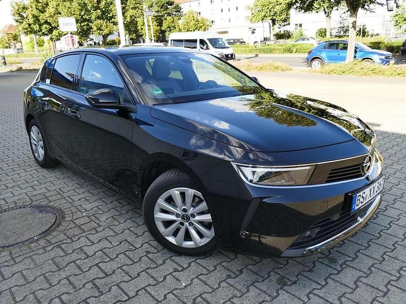Business schwarz Gebraucht 2022 Opel Astra Business Edition Limousine | 15.490 € (Fairer Preis) - Bild 1/4