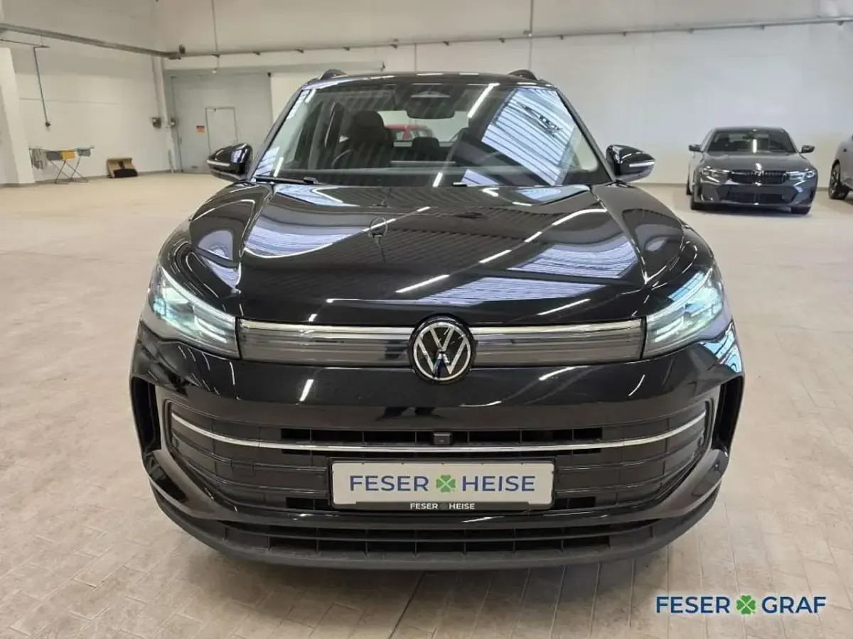 Gebraucht VW Tiguan Life 150 PS (110 kW) 2025 Grenadillschwarz metallic SUV