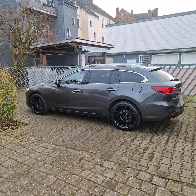 Andere farben Gebraucht 2018 Mazda 6 Kombi | 14.700 € (Superpreis) - Bild 1/4