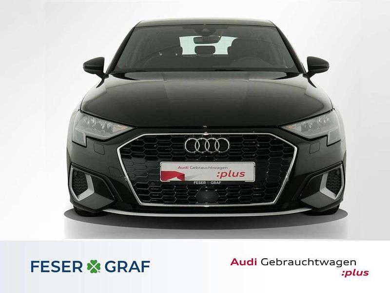 Brillantschwarz Gebraucht 2022 Audi A3 e-tron Advanced Plus Kleinwagen | 24.559 € (Fairer Preis) - Bild 1/4