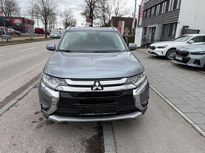 Gebraucht Mitsubishi Outlander Top 150 PS (110 kW) 2016 Grau SUV