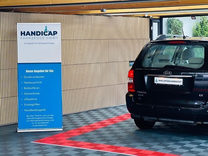 Gebraucht Kia Carnival 185 PS (136 kW) 2010 Schwarz Van / Kleinbus