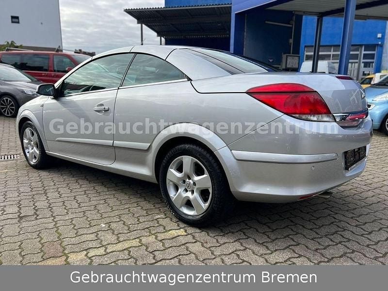 Gebraucht Opel Astra Cabriolet Edition 140 PS (102 kW) 2007 Silber Cabrio