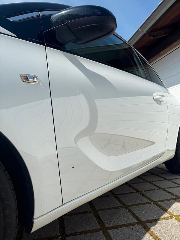 Second-hand Opel Adam 87 CP (63 kW) 2013 Alb Hatchback