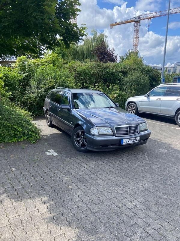 Braun Gebraucht 1998 Mercedes C250 Elegance Kombi | 7.500 € - Bild 1/4