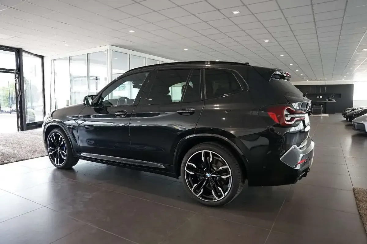 Gebraucht BMW X3 M 360 PS (264 kW) 2024 Black sapphire metallic SUV