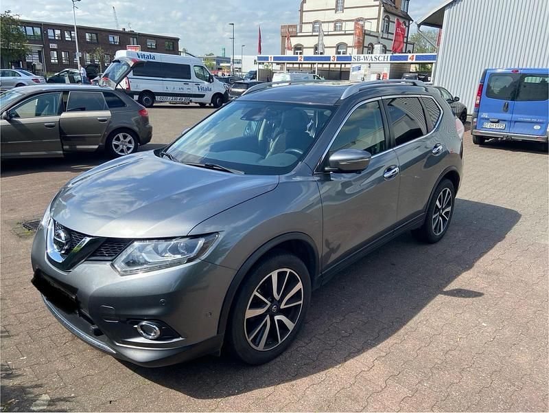 Gebraucht Nissan X-Trail Tekna 136 PS (100 kW) 2016 Silber SUV
