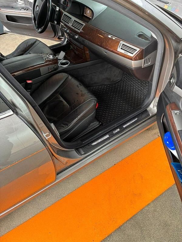 Gebraucht BMW 730 218 PS (160 kW) 2006 Grau Limousine