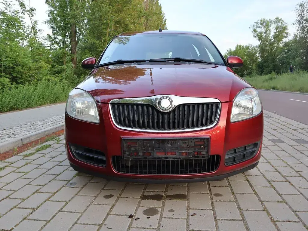 Gebraucht Skoda Roomster 70 PS (51 kW) 2008 Rot Van / Kleinbus