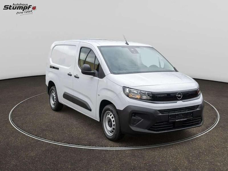 Gebraucht Opel Combo 102 PS (75 kW) 2024 Kaolin weiß Van / Kleinbus