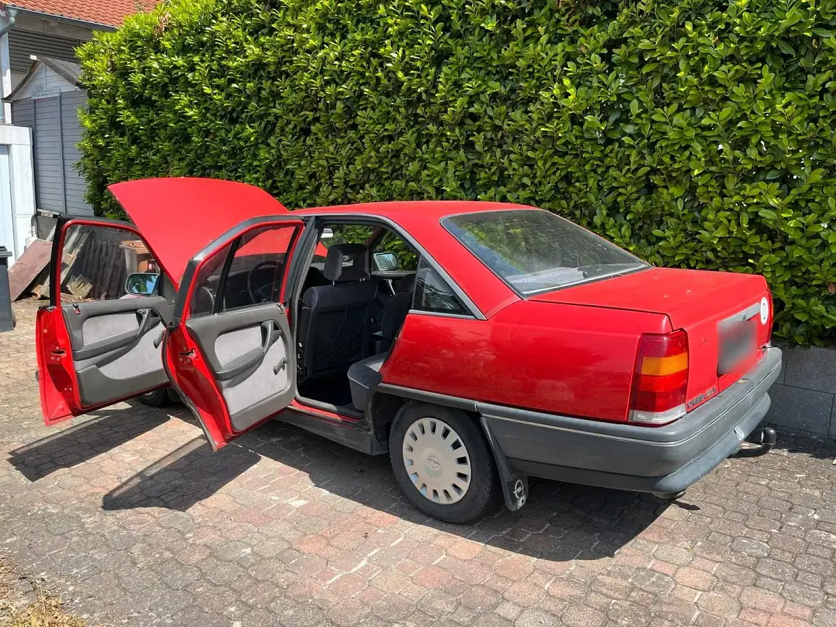 Gebraucht Opel Omega 115 PS (84 kW) 1988 Rot Kombi
