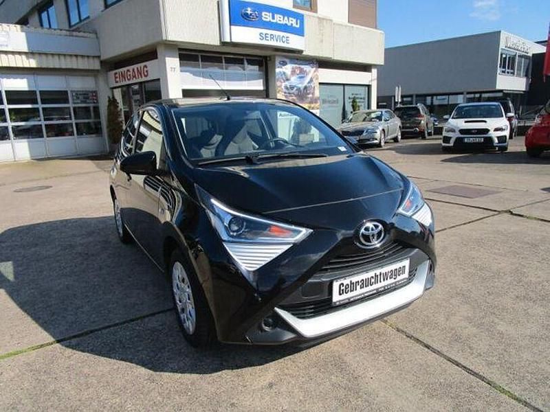 Gebraucht Toyota Aygo X-play 112 PS (82 kW) 2021 Schwarz Kleinwagen