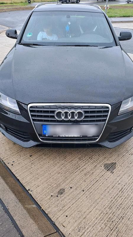 Schwarz Gebraucht 2011 Audi A4 Kombi | 5.800 € (Guter Preis) - Bild 1/4