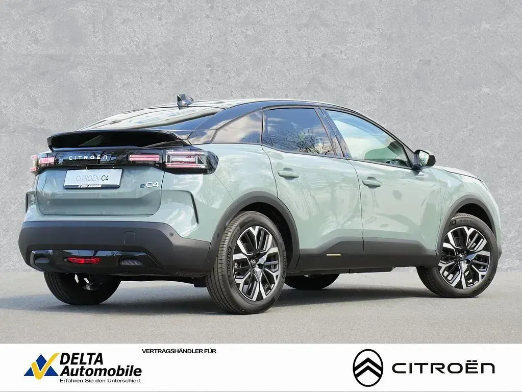 Brugt Citroën e-C4 114 kW (156 HK) 2024 Grøn Sedan