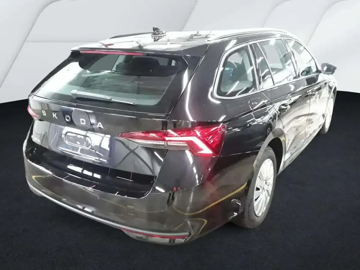 Gebraucht Skoda Octavia 116 PS (85 kW) 2025 Blackmagic perleffekt Kombi