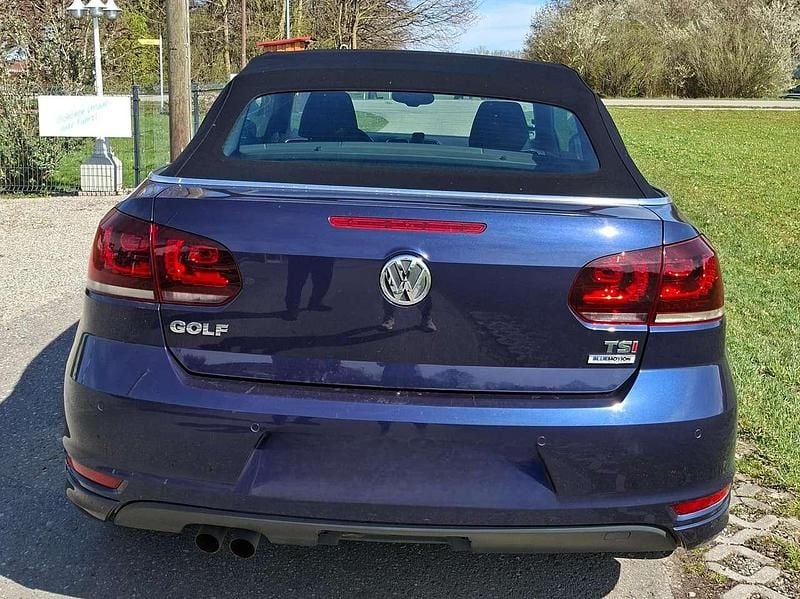 Gebraucht VW Golf Comfortline 125 PS (91 kW) 2017 Blau Cabrio