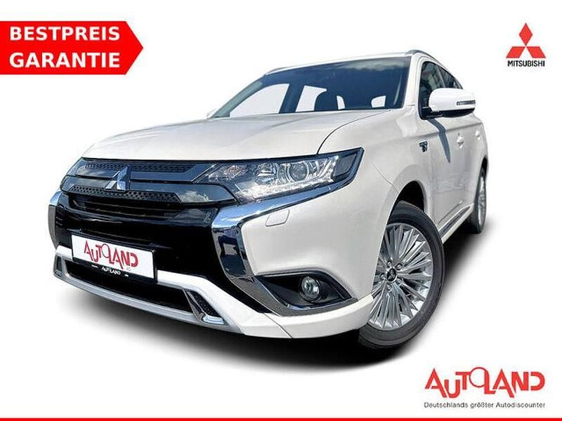Weiß Gebraucht 2020 Mitsubishi Outlander P-HEV Spirit SUV | 23.950 € (Fairer Preis) - Bild 1/4