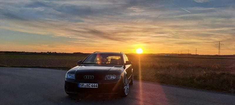 Schwarz Gebraucht 2002 Audi A4 Kombi | 2.350 € (Fairer Preis) - Bild 1/4