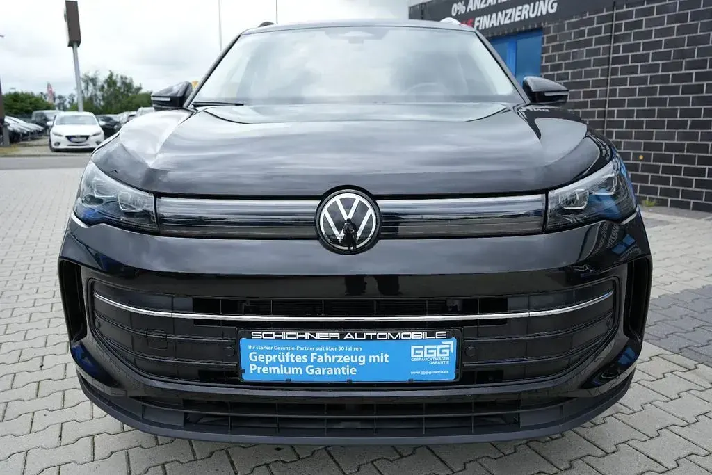 Gebraucht VW Tiguan 150 PS (110 kW) 2025 Schwarz SUV