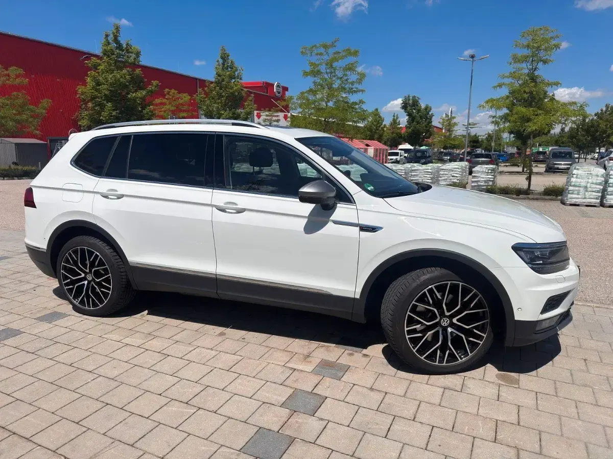 Gebraucht VW Tiguan 239 PS (175 kW) 2019 Weiß SUV