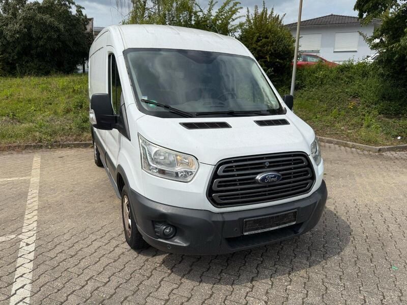 Weiß Gebraucht 2017 Ford Transit Trend Limousine | 10.000 € - Bild 1/4