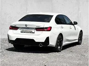 Gebraucht BMW 330 245 PS (180 kW) 2025 Weiß (alpinweiss iii) Limousine