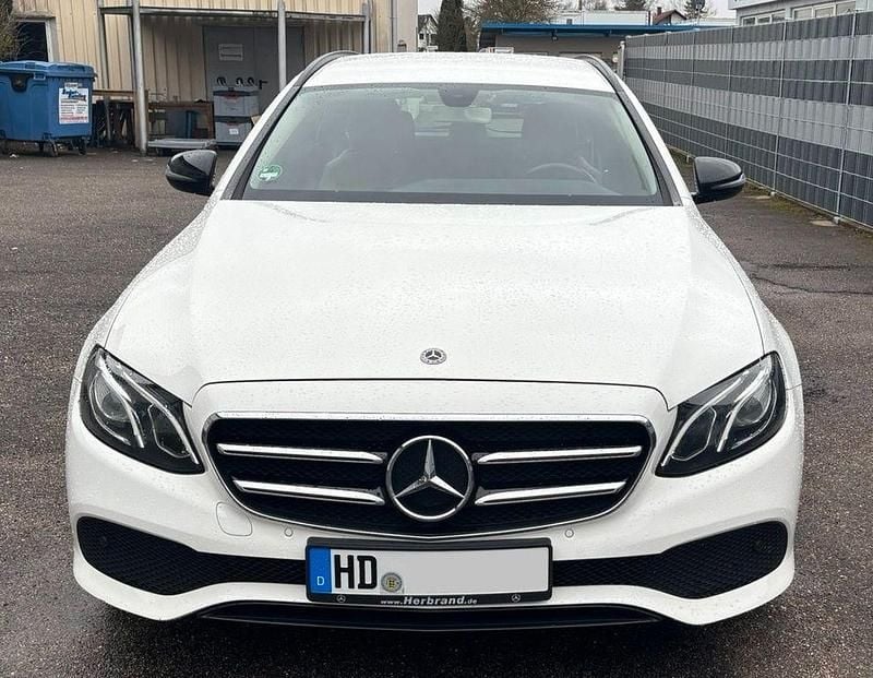 Gebraucht Mercedes E350 Avantgarde 258 PS (189 kW) 2019 Weiß Kombi