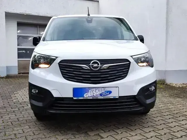 Gebraucht Opel Combo 102 PS (75 kW) 2024 Weiß Van / Kleinbus