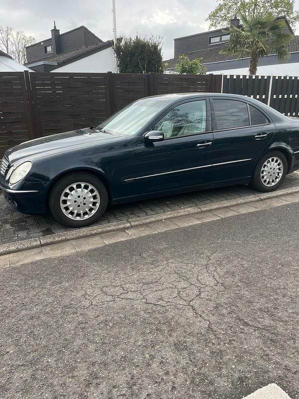 Usata Mercedes E240 2004 Blu Berlina