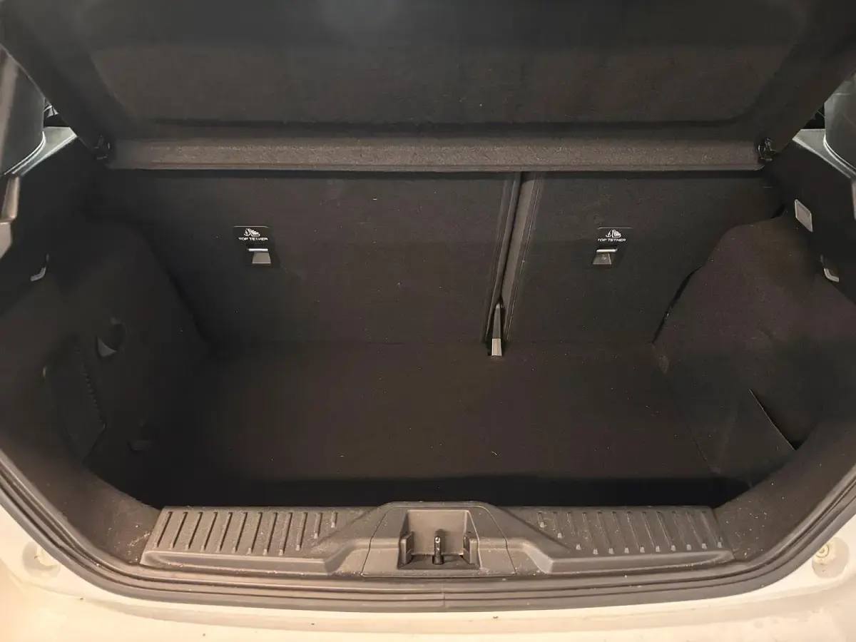Gebraucht Ford Fiesta ST-Line 140 PS (102 kW) 2018 Weiß Kleinwagen