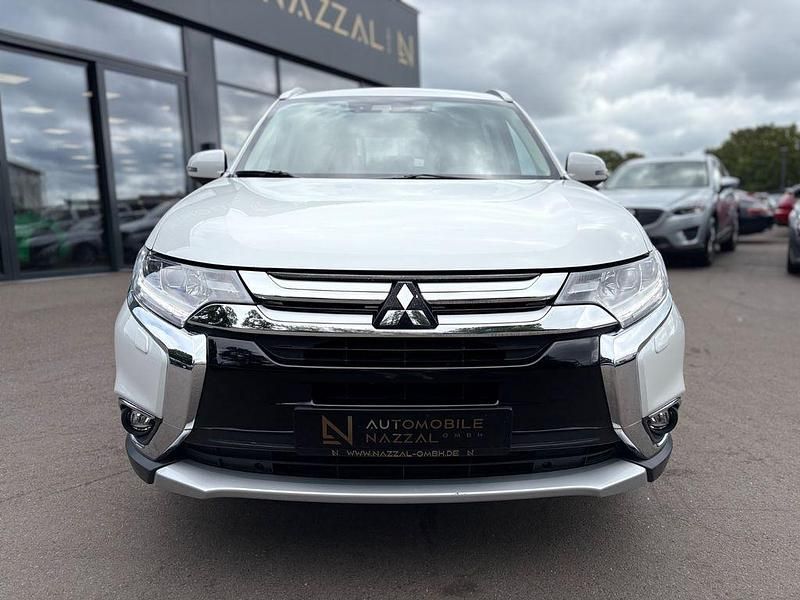 Gebraucht Mitsubishi Outlander Edition 150 PS (110 kW) 2018 Weiß SUV