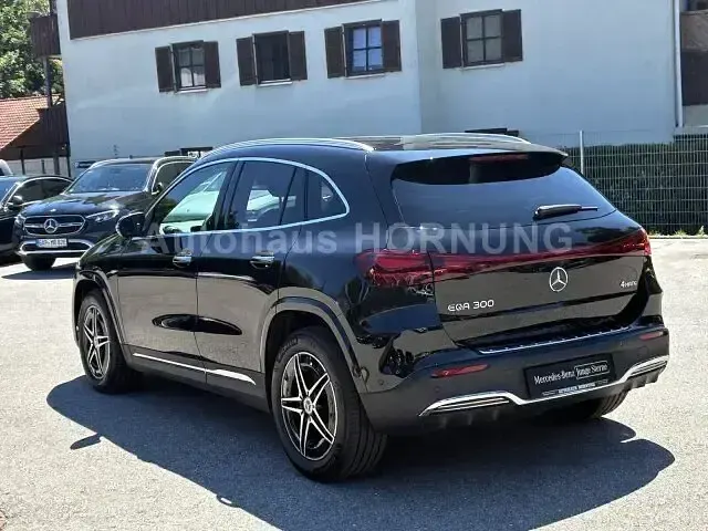 Gebraucht Mercedes EQA300 AMG 167 kW (228 PS) 2025 Schwarz SUV