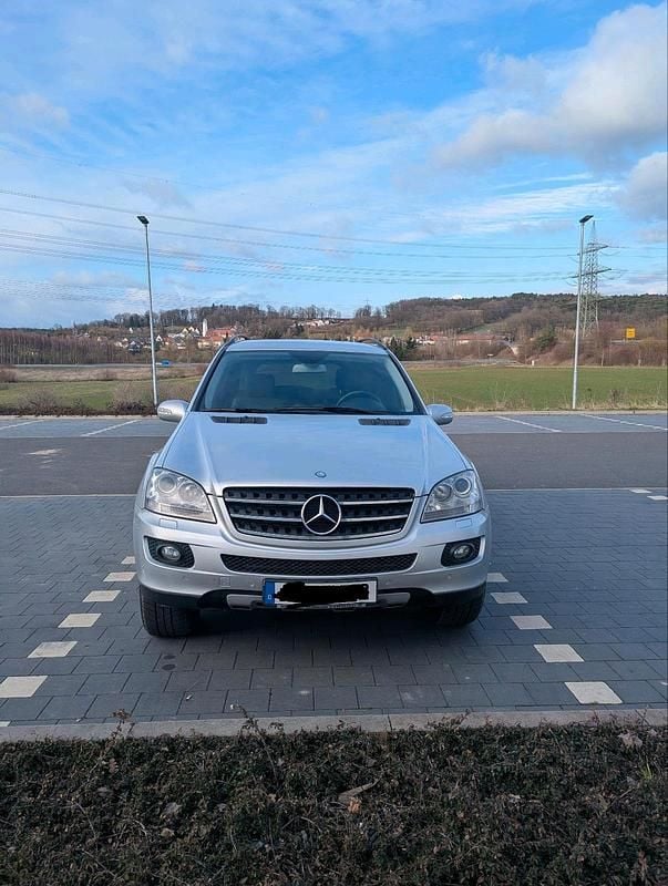 Gebraucht Mercedes ML420 306 PS (225 kW) 2007 Grau SUV