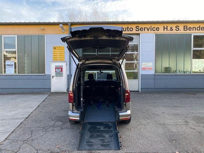 Beige Gebraucht 2017 VW Caddy Highline Van / Kleinbus | 28.500 € - Bild 1/4