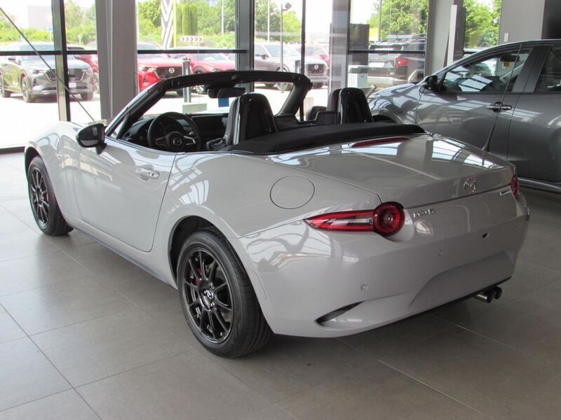 Neu Mazda MX5 Homura-Line 132 PS (97 kW) 2025 Grau Cabrio