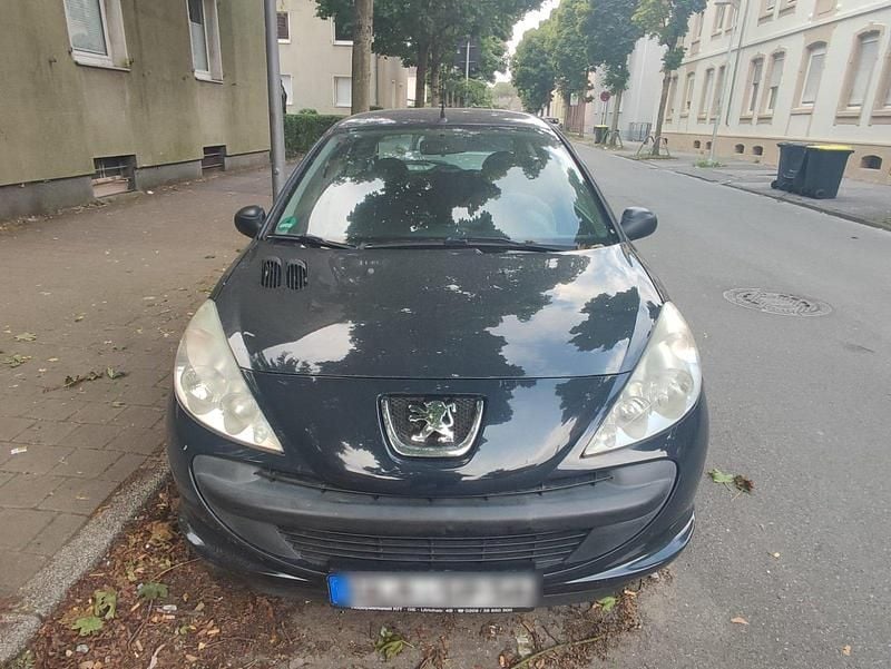 Grau Gebraucht 2011 Peugeot 206+ Urban Move Kleinwagen | 1.800 € (Guter Preis) - Bild 1/4
