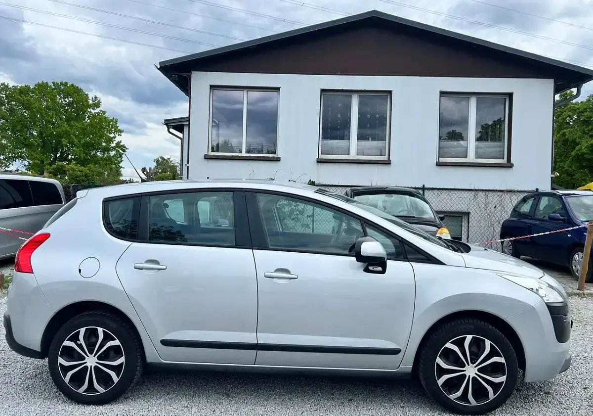 Gebraucht Peugeot 3008 Access 120 PS (88 kW) 2012 Lackierung mit schutzlack Kombi