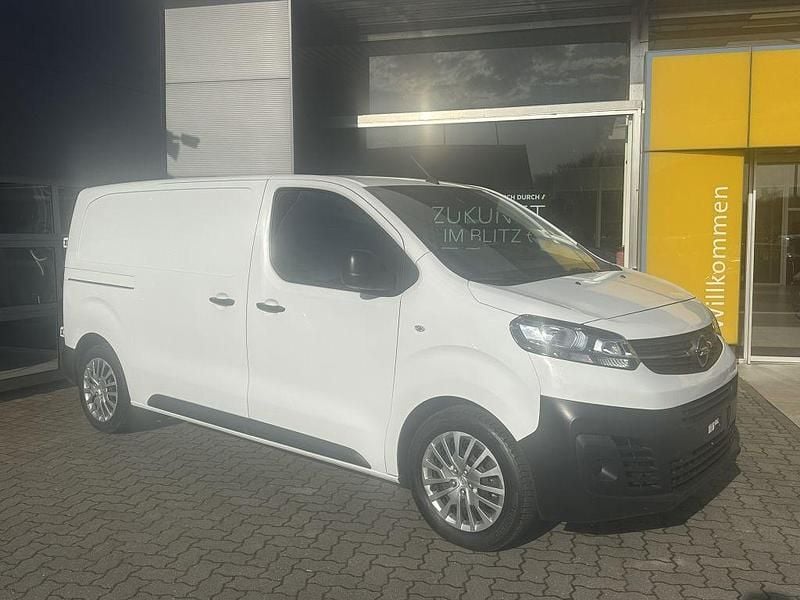 Gebraucht Opel Vivaro 120 PS (88 kW) 2022 Weiß Van / Kleinbus