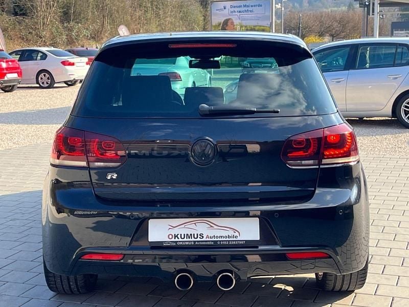 Gebraucht VW Golf VI R 271 PS (199 kW) 2011 Schwarz Kleinwagen