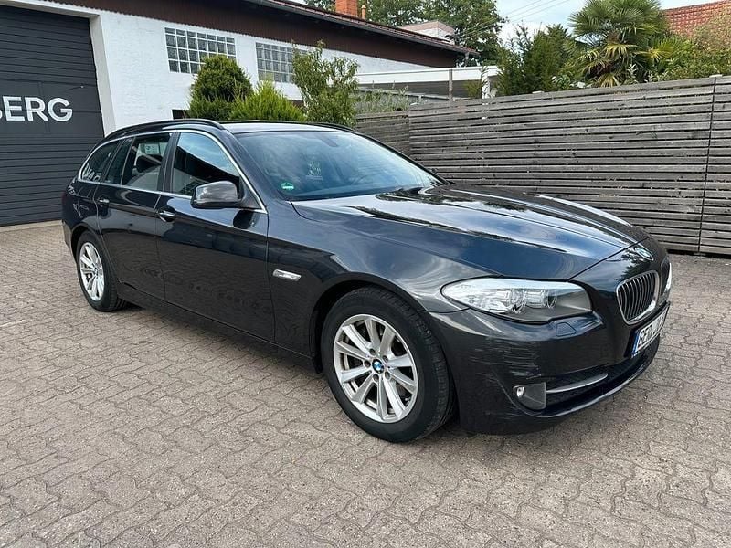 Gebraucht BMW 525 218 PS (160 kW) 2012 Schwarz Kombi