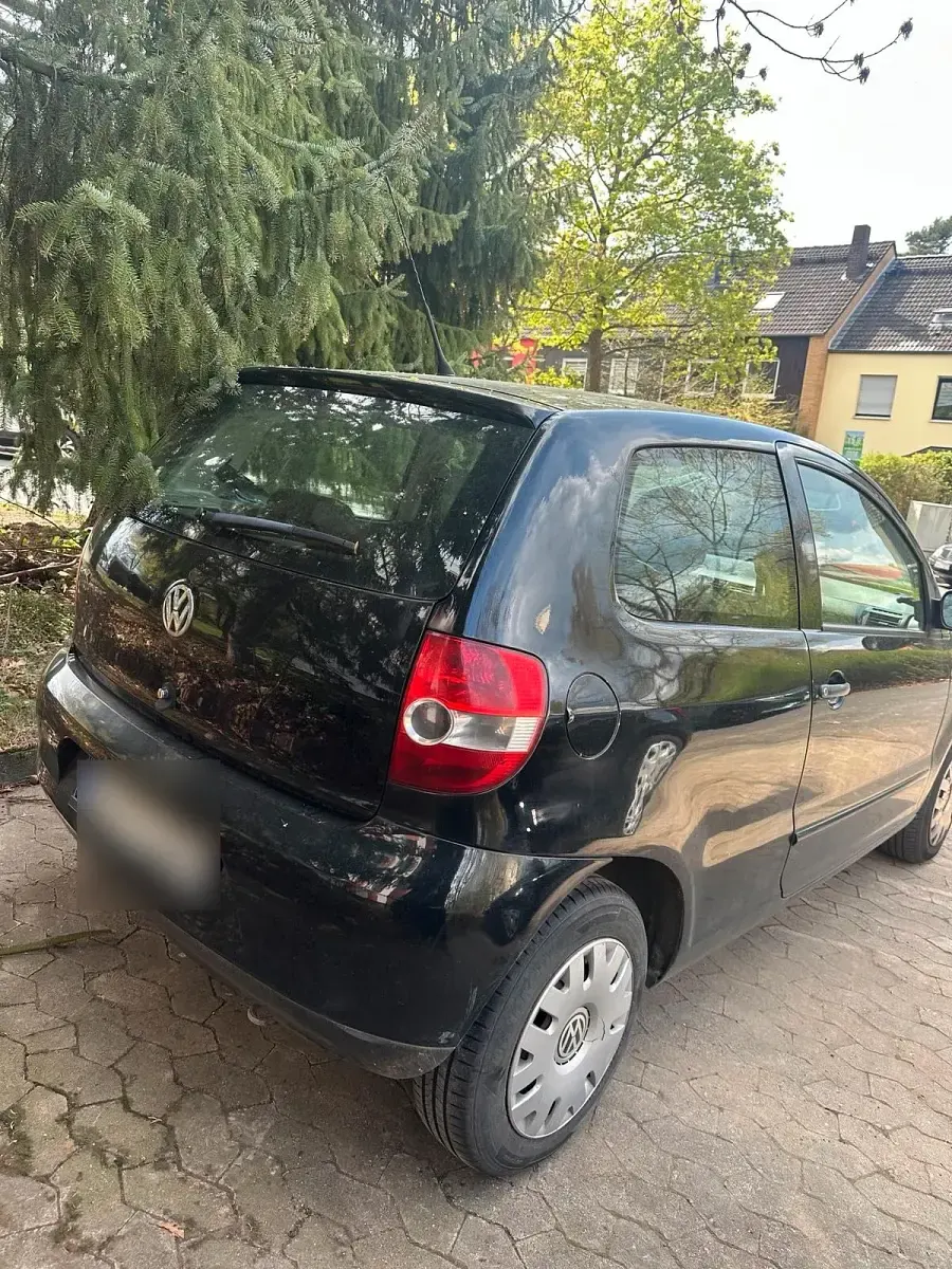 Gebraucht VW Fox 70 PS (51 kW) 2009 Schwarz Kleinwagen
