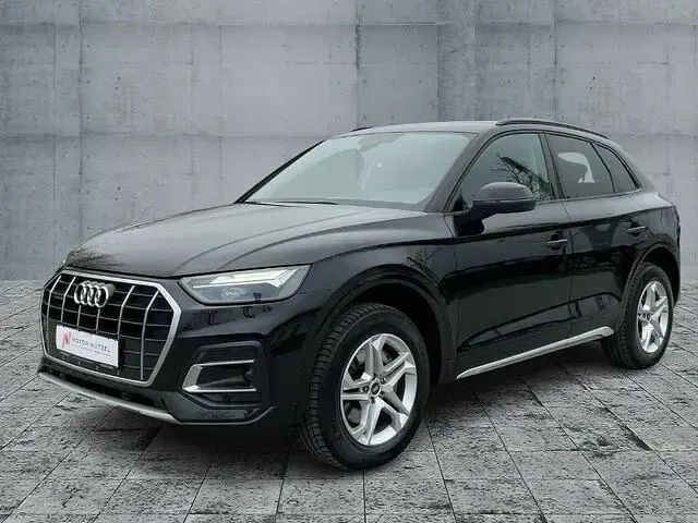 Second-hand Audi Q5 Advanced 204 CP (150 kW) 2021 Negru SUV