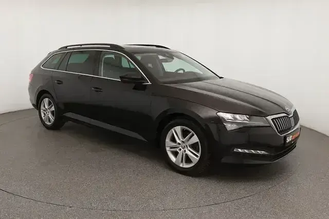 Gebraucht Skoda Superb Ambition 200 PS (147 kW) 2023 Schwarz Kombi